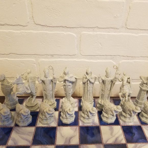 Mattel Harry Potter Wizard Chess Set - Picture 2 of 13